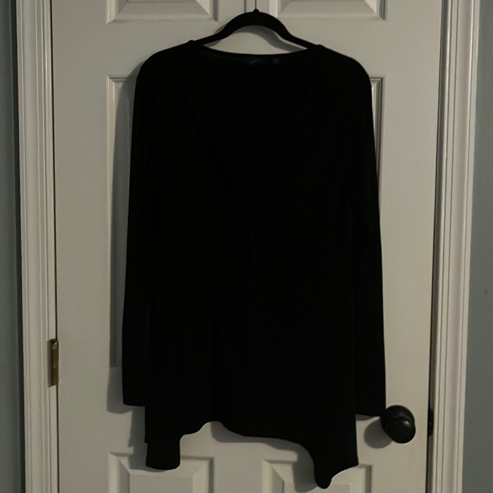 Black V-neck tunic, ladies large